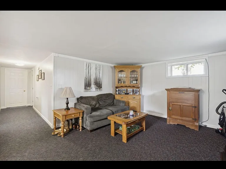 370 Main St #2 — Photo 10