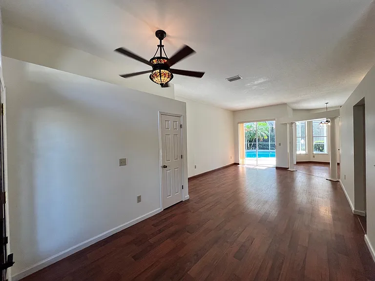 9639 Fox Hearst Rd — Photo 9