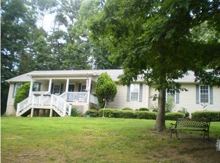 709 Center Grove Rd, La Fayette, GA 30728