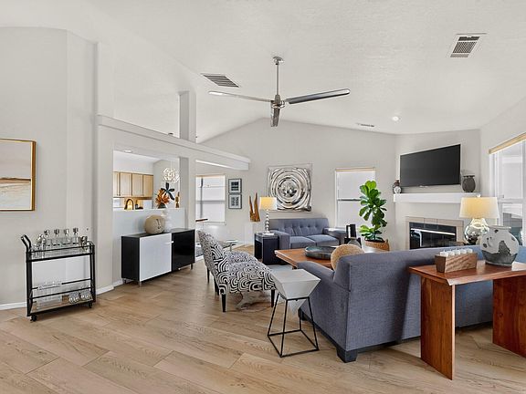 4th image of 4428 Alpine Cir SE