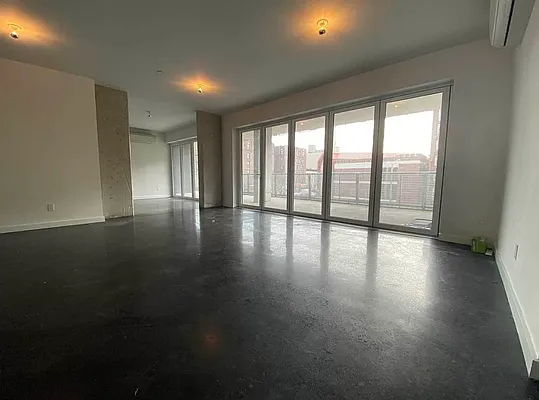 Rented by EXR | media 28