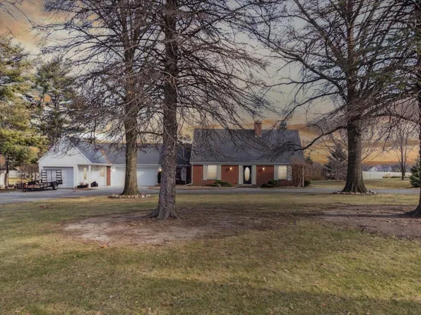 71774 E County Line Rd, Nappanee, IN 46550