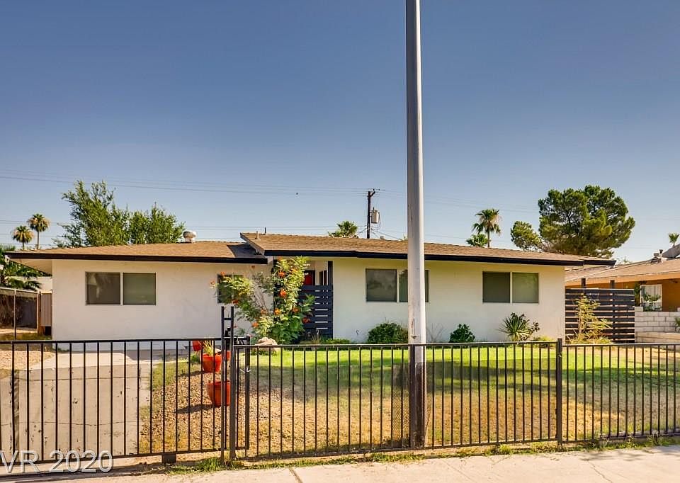 1st image of 2224 Dune Dr
