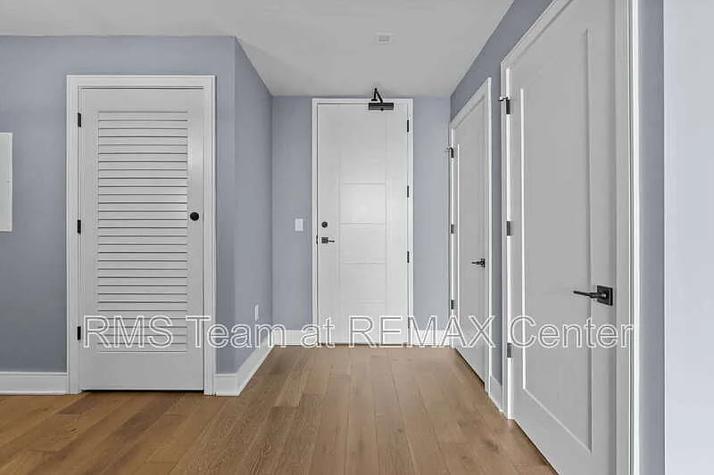 1 bed, 1.0 bath, 847 sqft, $2,300 — Photo 4