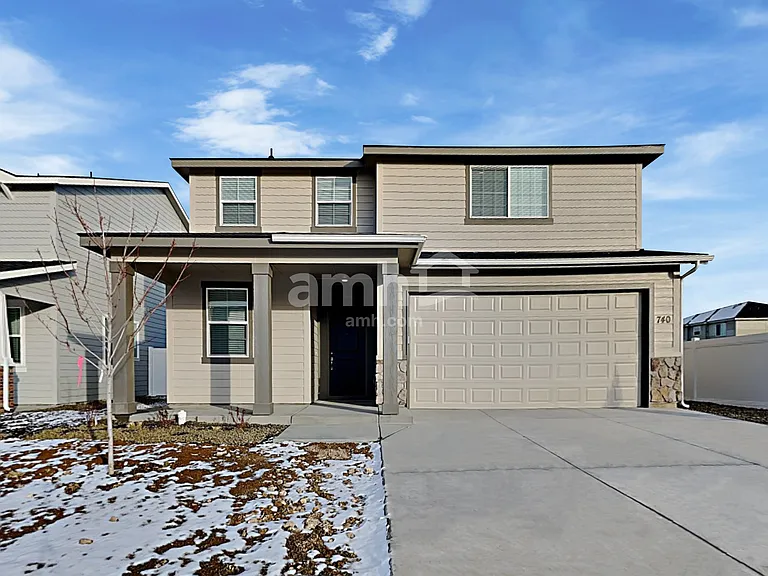 740 S Retort Ave — Photo 1