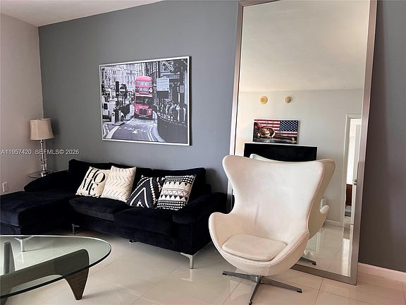 5th image of 475 Brickell Ave APT 4511