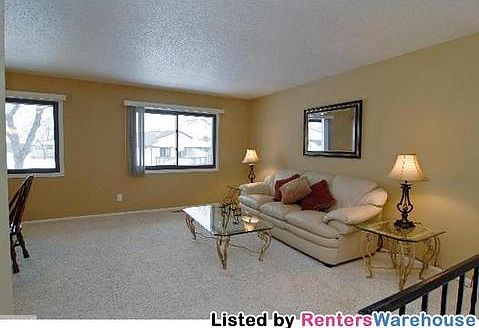 4th image of 633 Portland Pl