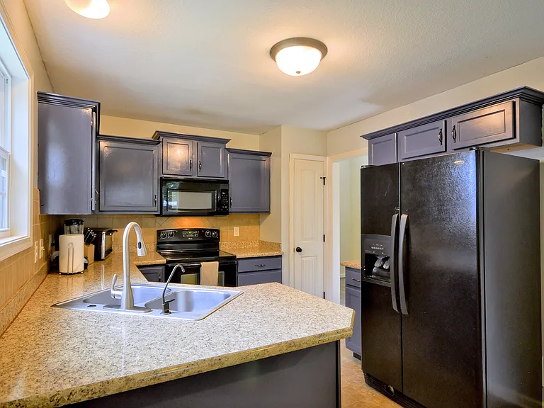 1212 Morstead Dr — Photo 16