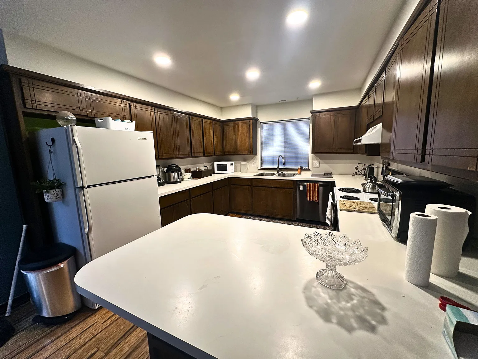 3 bed, 2046 sqft, $1,695 — Photo 2