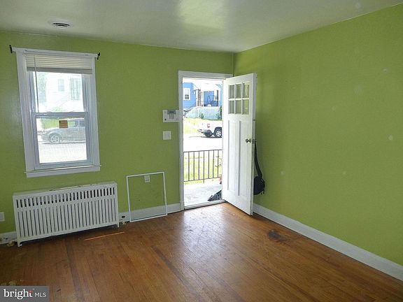 5th image of 4702 Woodlea Ave