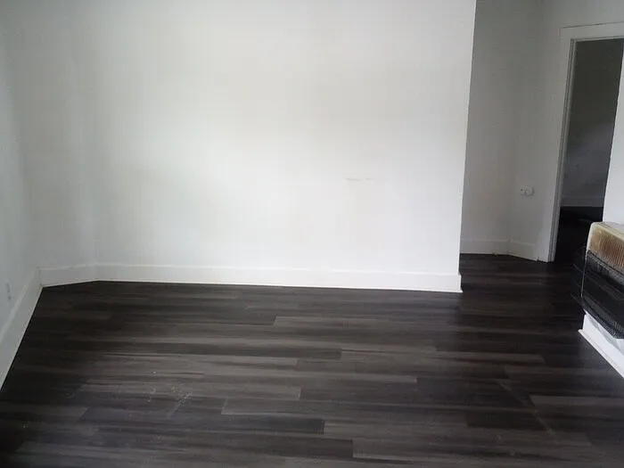 111 N Bell St #B — Photo 5