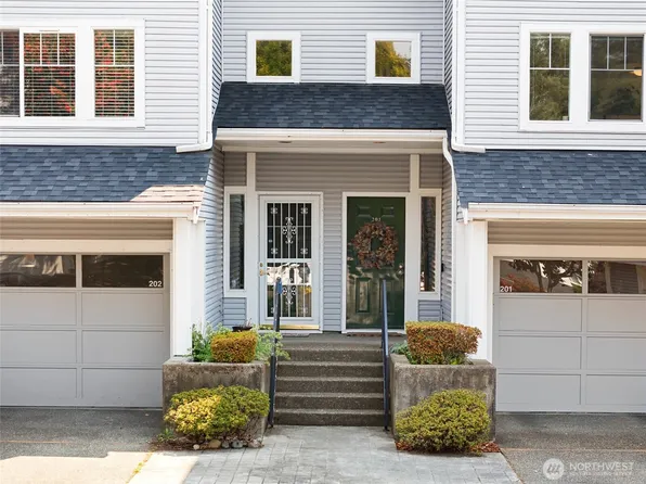 4714 Fairwood Boulevard NE #201, Tacoma, WA 98422