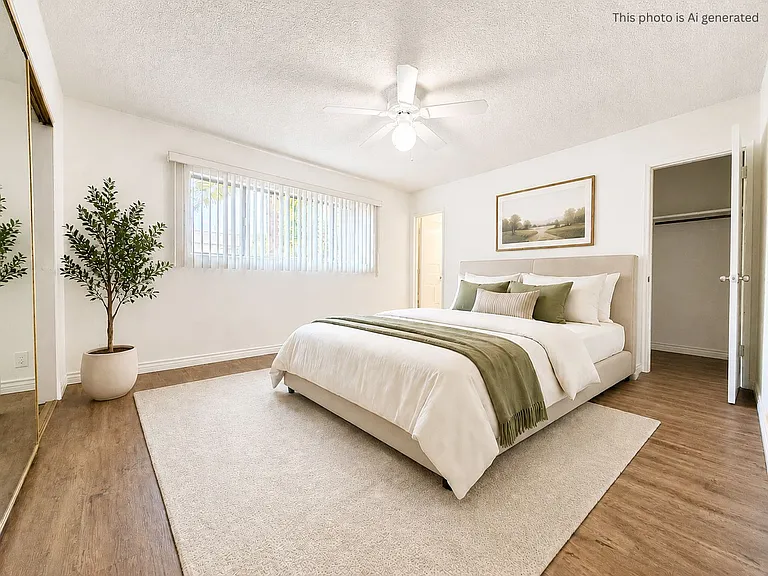1030 N Harper Ave — Photo 9