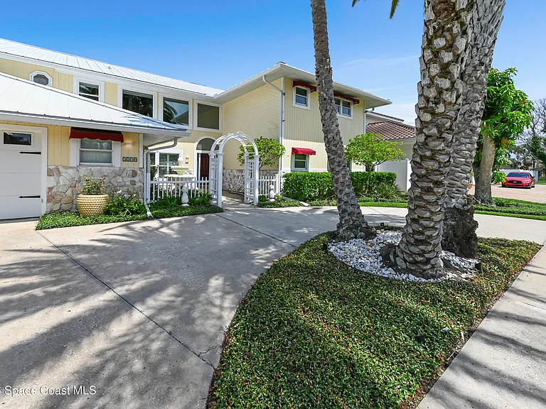 2230 Sykes Creek Dr — Photo 96