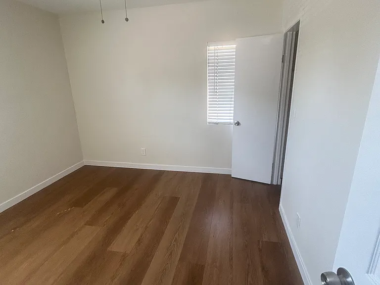 3051 Stocker St #3053-1/2 — Photo 7