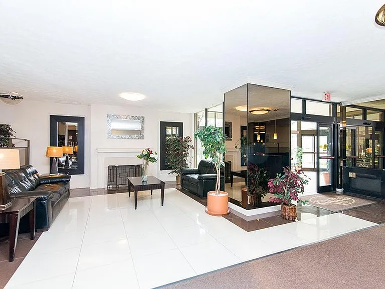 1111 Arlington Blvd #610 — Photo 13
