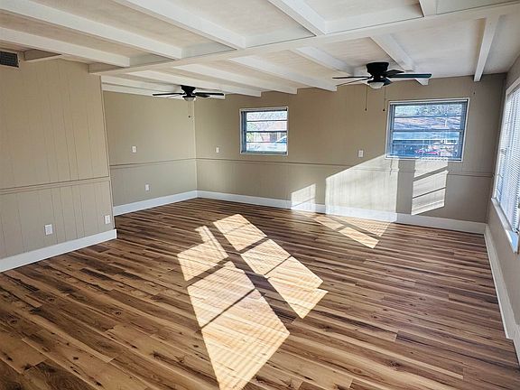 4th image of 1623 Oak Grove Blvd