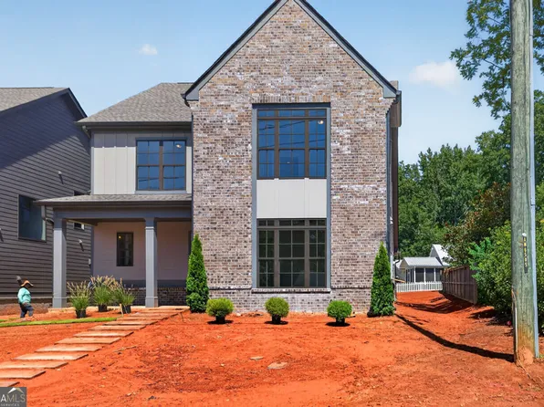 5808 Mitchell St, Flowery Branch, GA 30542