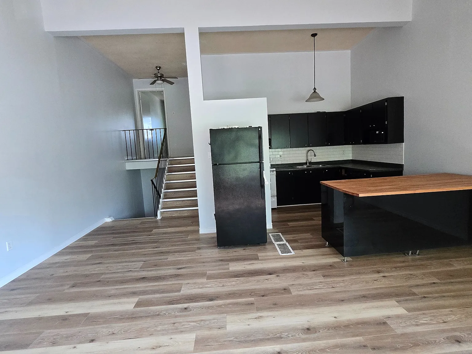 4 bed, $2,800 — Photo 4