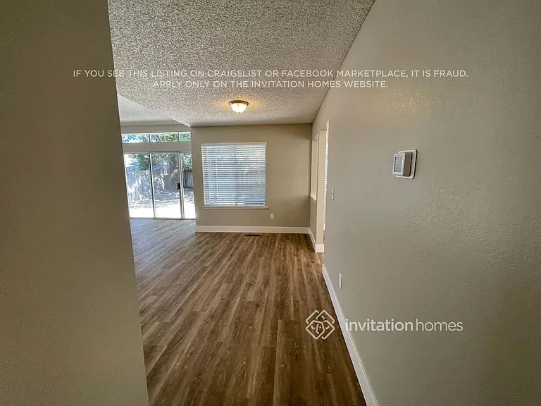4939 Orinda Way — Photo 8