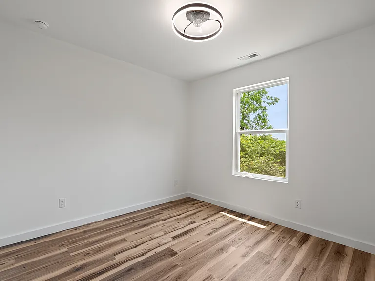 726 Belleaire Ave — Photo 22