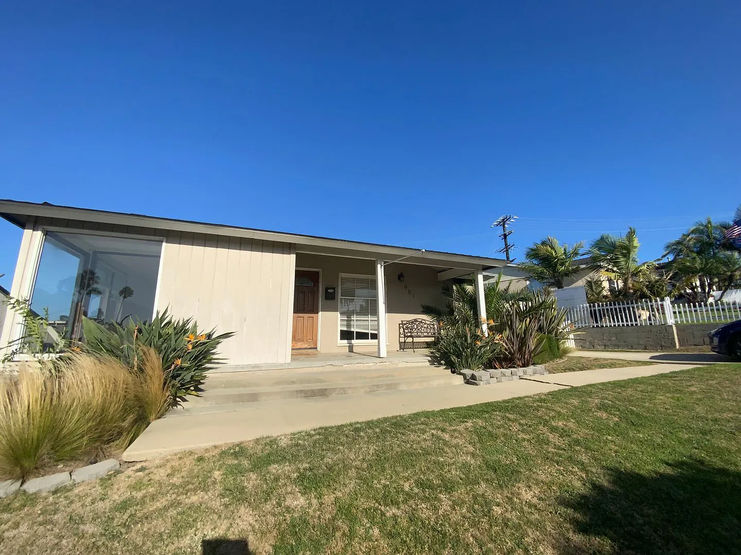 Two bedroom house in South Redondo with garage — Photo 3