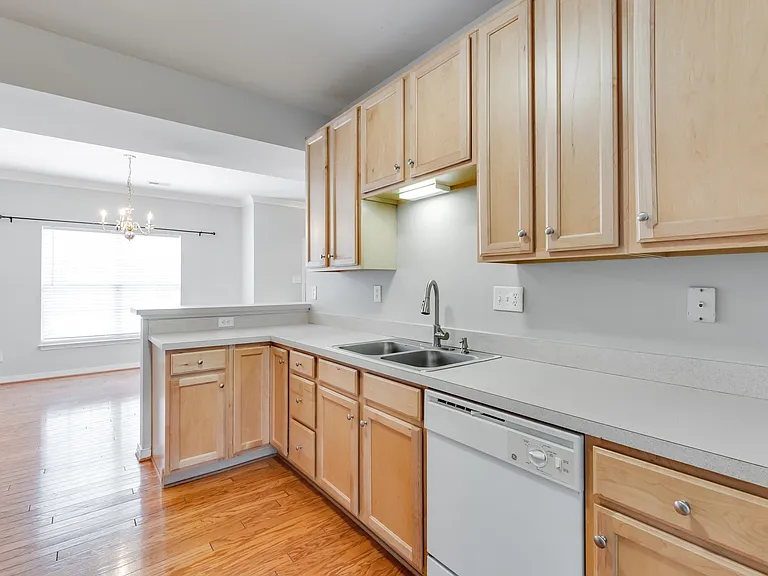11437 Abbots Cross Ln — Photo 6