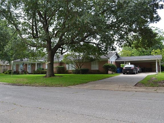 2nd image of 130 Greenwood Dr