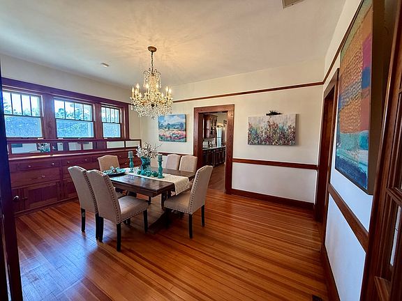 3rd image of 449 Oak Hill Rd