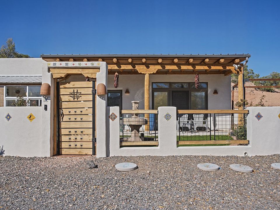 1st image of 5 Capulin Ln