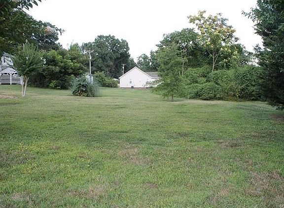 5th image of 1008 Sibley Ave