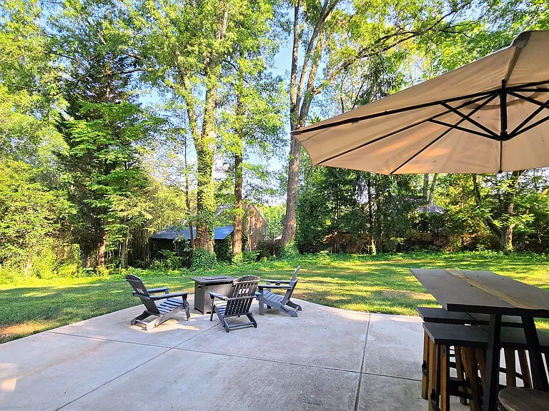 152 Vernon Dr — Photo 4