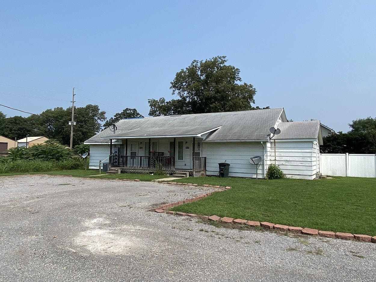 704 N Miller St, Bernie, MO 63822 Zillow