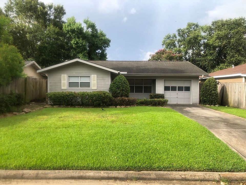 1st image of 741 Gulf Ave