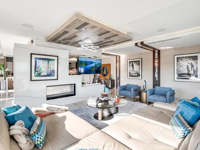4005 Gaston Ave #Penthouse 1 — Photo 2