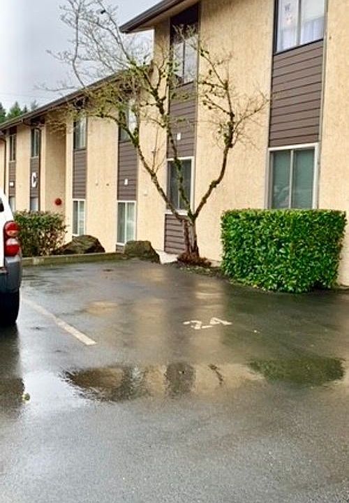 1st image of 12424 NE 145th St APT C24