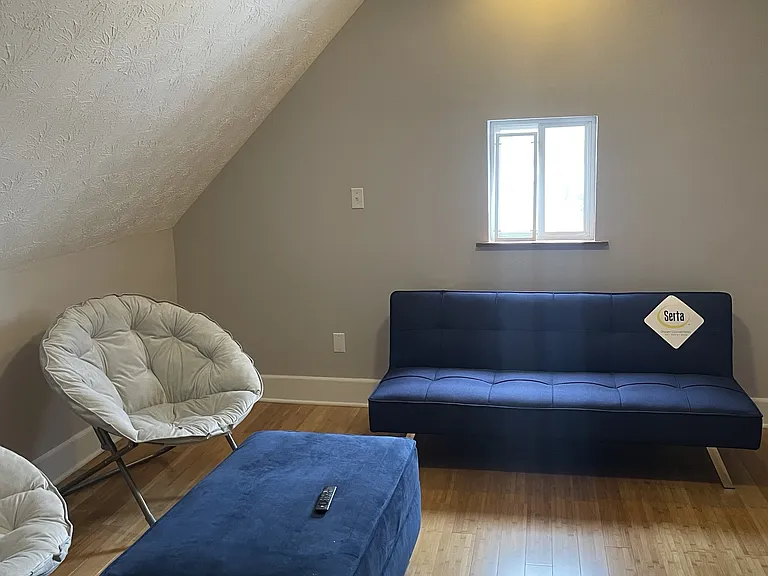 1439 6th Ave — Photo 30