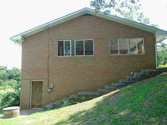 5th image of 2205 Liberty Hill Rd