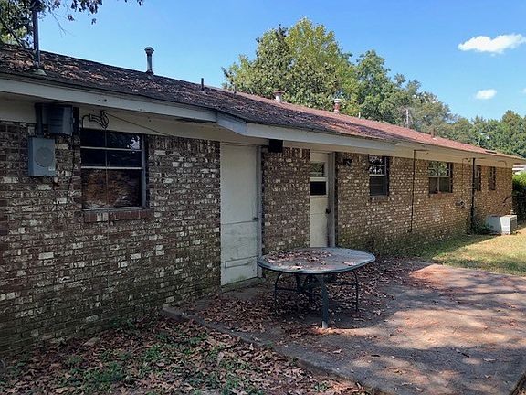 2nd image of 1008 Corrine Dr