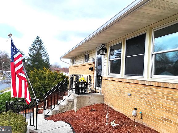 2nd image of 3408 Ridgeway Rd