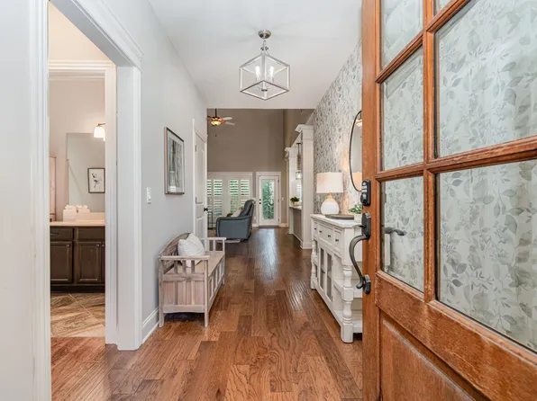 5227 Starnes Dr, Murfreesboro, TN 37128