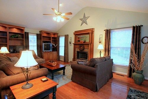 1st image of 5901 Clearbrook Dr