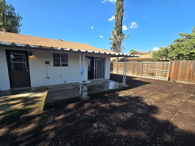 41893 & 41895 Briarwood Ave — Photo 13