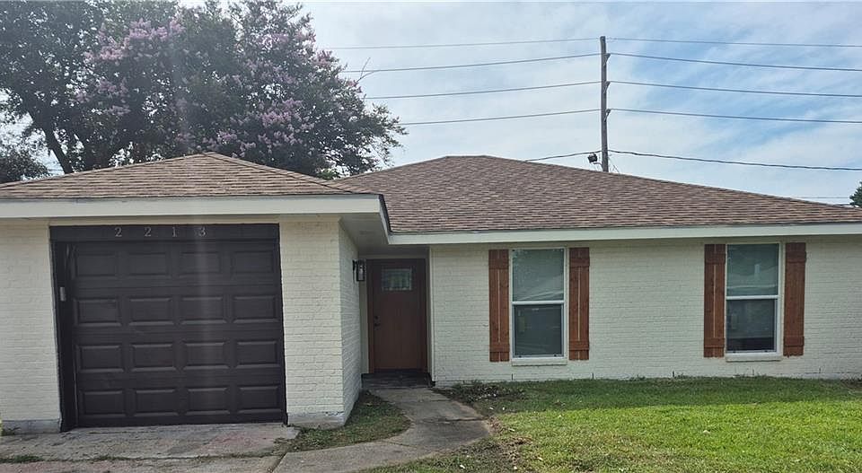 1st image of 2213 Yorktowne Dr