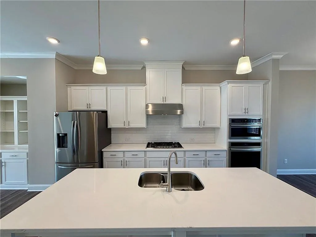Building Photo - 324 Overture Ct