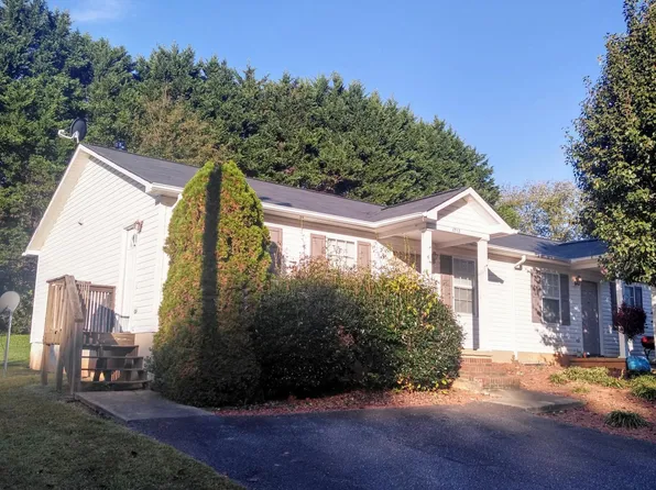 1712 18th Ave NE, Hickory, NC 28601