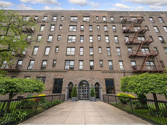 2nd image of 1800 Ocean Pkwy APT A15