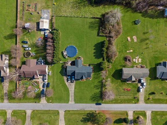 4th image of 338 Pedernales Dr