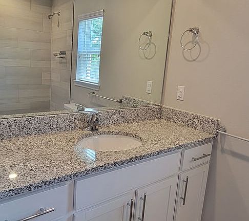 5th image of 583 Eldron Blvd SE