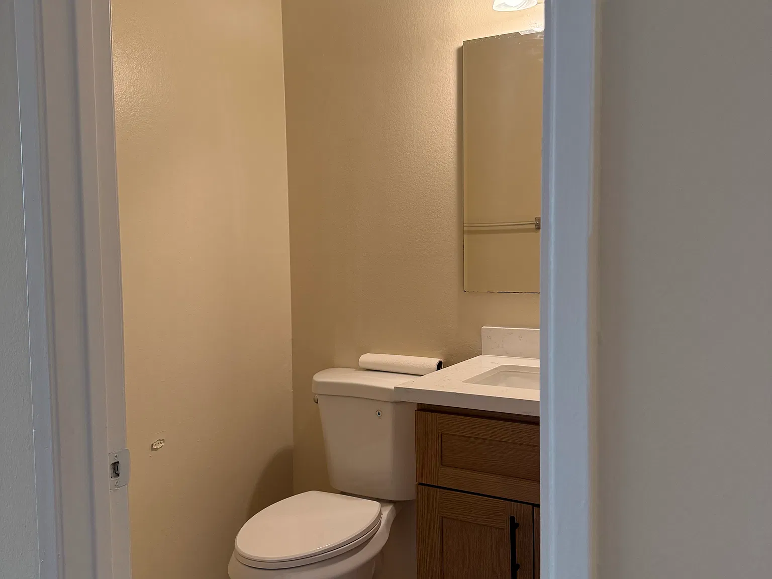 2 bed, 1040 sqft, $2,800 — Photo 3